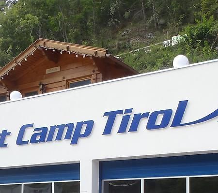 Hôtel Sport Camp Tirol à Landeck Extérieur photo